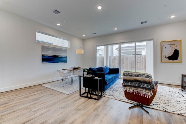 Building Photo - 3517 McIlhenny St