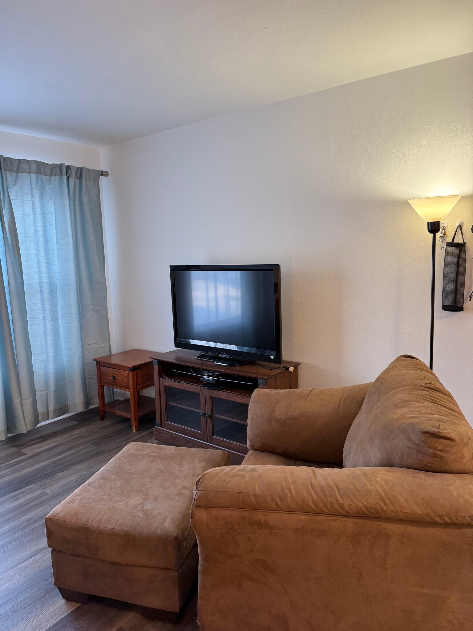 Building Photo - 544 S 1st Ave