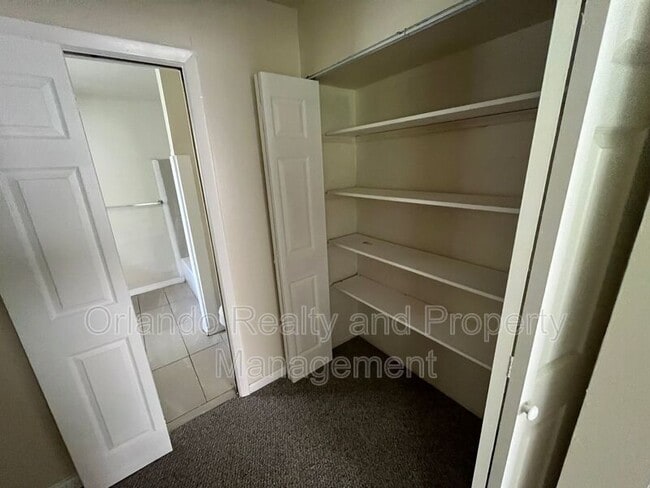 Building Photo - 4285 Solomon Dr