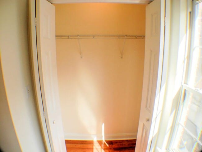 Building Photo - Graduate Hospital Home