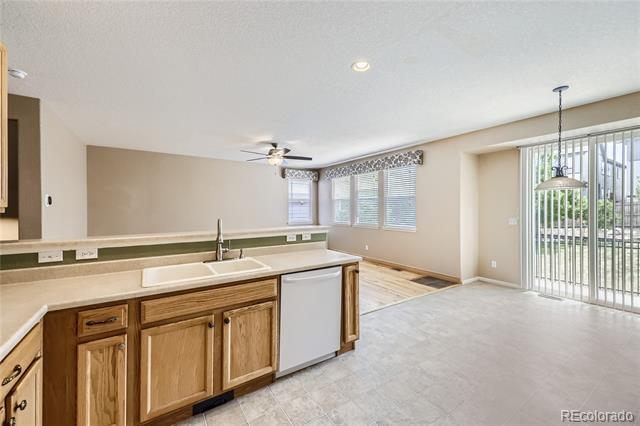 Building Photo - 5960 Jaguar Way
