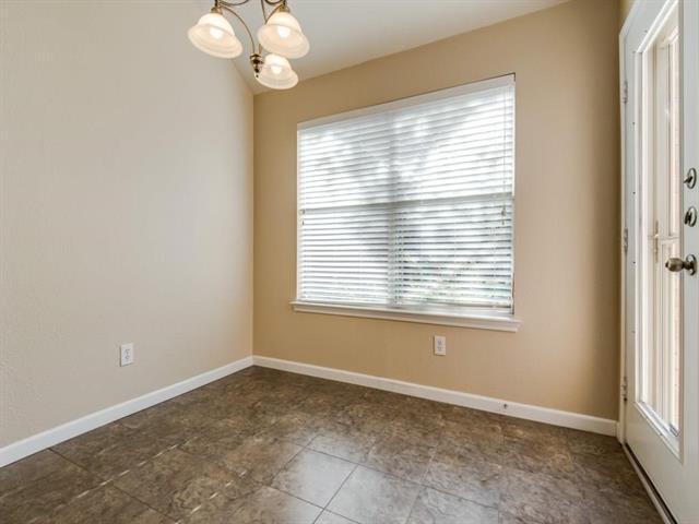 Building Photo - 12770 Swan Lake Dr