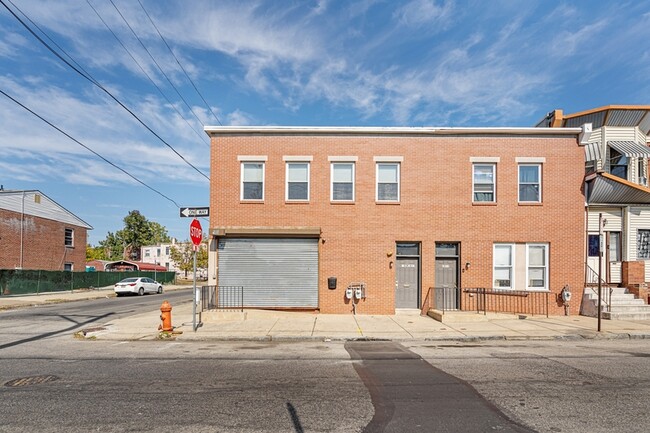 Building Photo - 1539 W Venango St