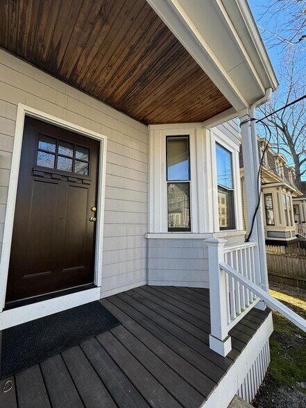 Building Photo - 60 Sacramento St