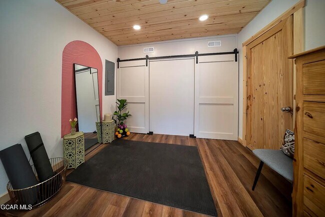 Building Photo - 577 Forrest Dr