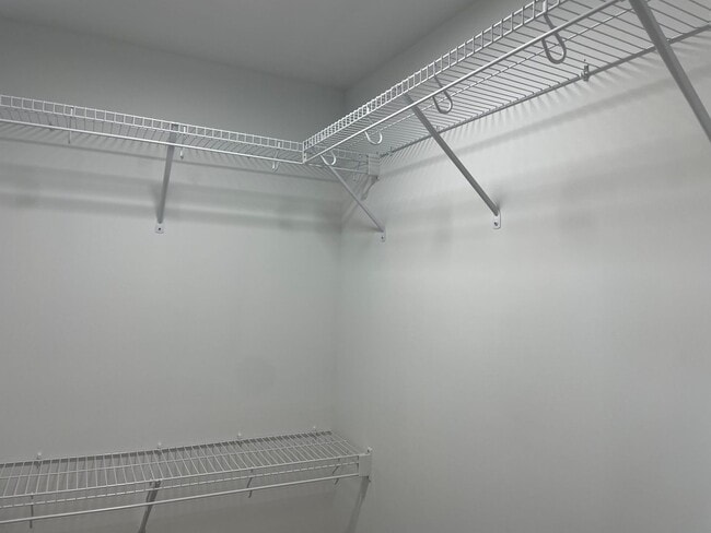 Building Photo - Blue Ridge Commons Townhome