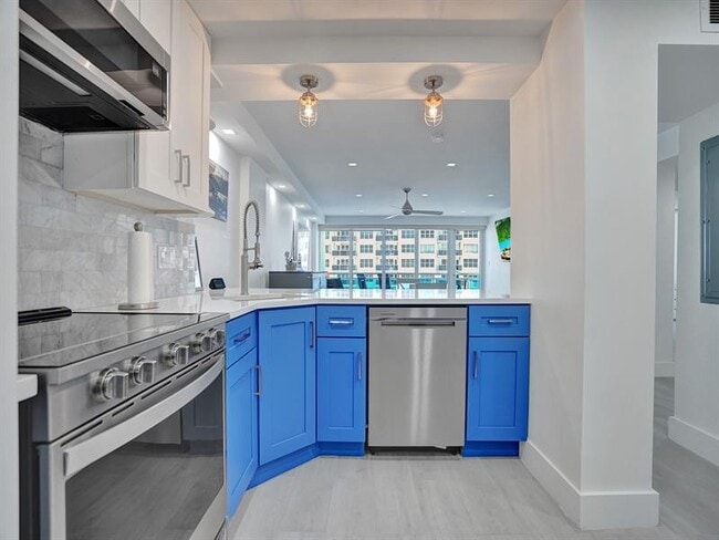 Building Photo - 3430 Galt Ocean Dr
