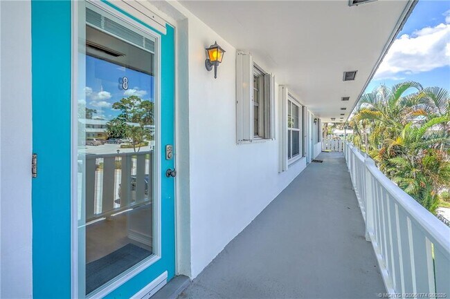 Building Photo - 2929 SE Ocean Blvd