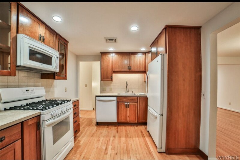 Building Photo - 46 MacArthur Dr