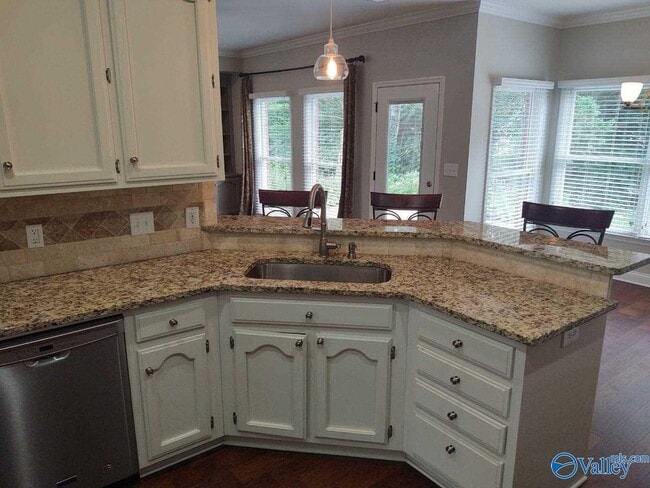 Building Photo - 3102 Connomara Ct SE