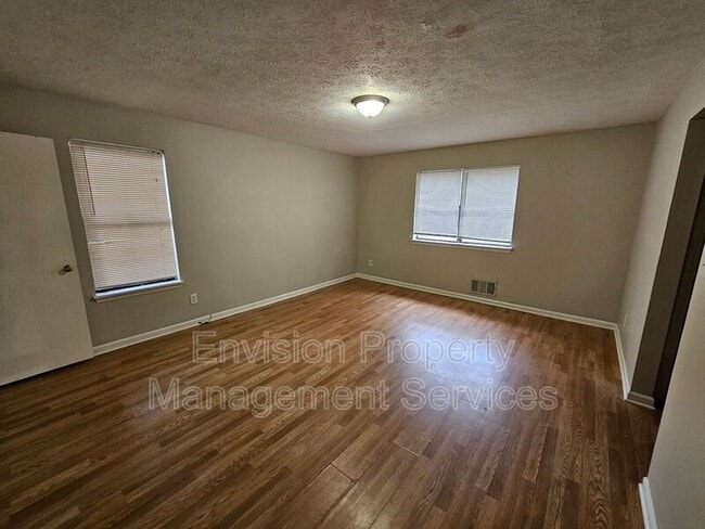 Building Photo - 890 Ohara Dr