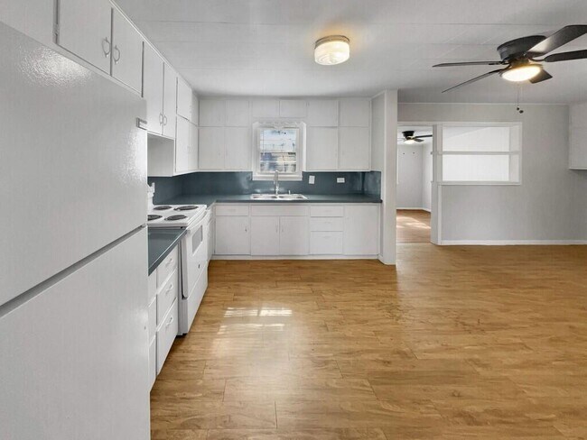 Building Photo - 3815 32nd St