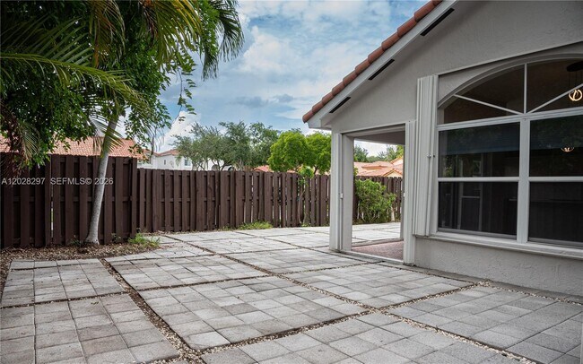 Building Photo - 11252 NW 58th Terrace