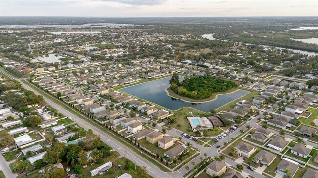 Building Photo - 304 Cascade Bend Dr