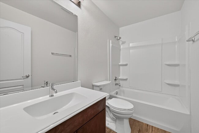 Building Photo - 1261 Rosebush Rd