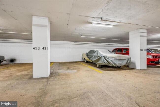 Building Photo - 4601 N Park Ave