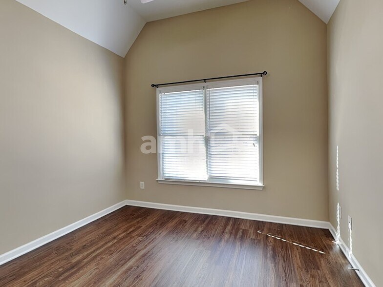 Building Photo - 423 Evans Mill Dr