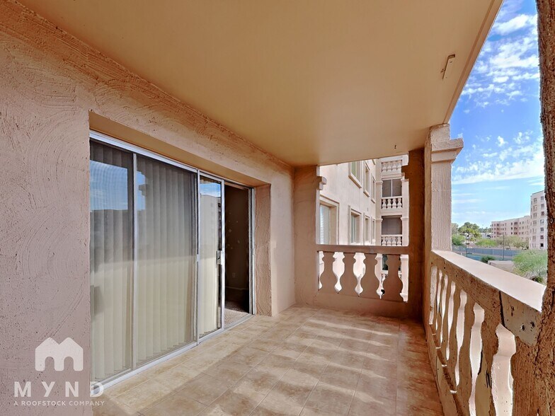 Building Photo - 7850 E Camelback Rd