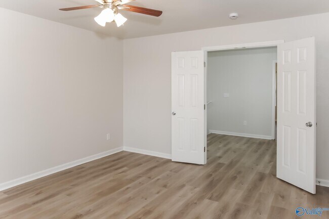 Building Photo - 174 Ranier St