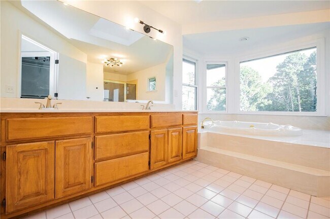 Building Photo - 8165 Old White River Rd