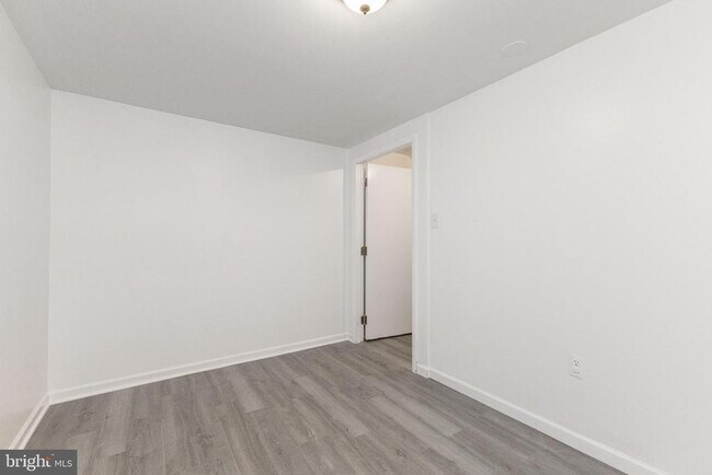 Building Photo - 14849 Ensor Ct
