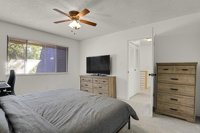 Building Photo - 7995 E Mississippi Ave