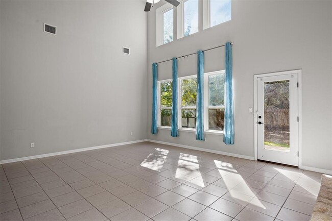 Building Photo - 104 San Matteo St