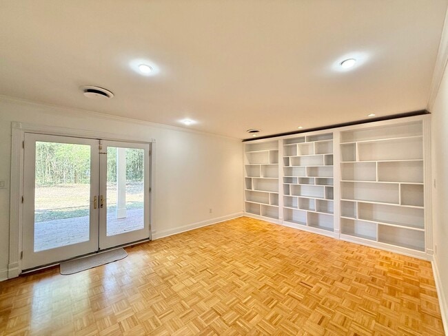 Building Photo - **OFFERING REFUNDABLE APPLICATION FEES** Stunning 5BD, 3BA North Ridge Raleigh Home on a Large, P...