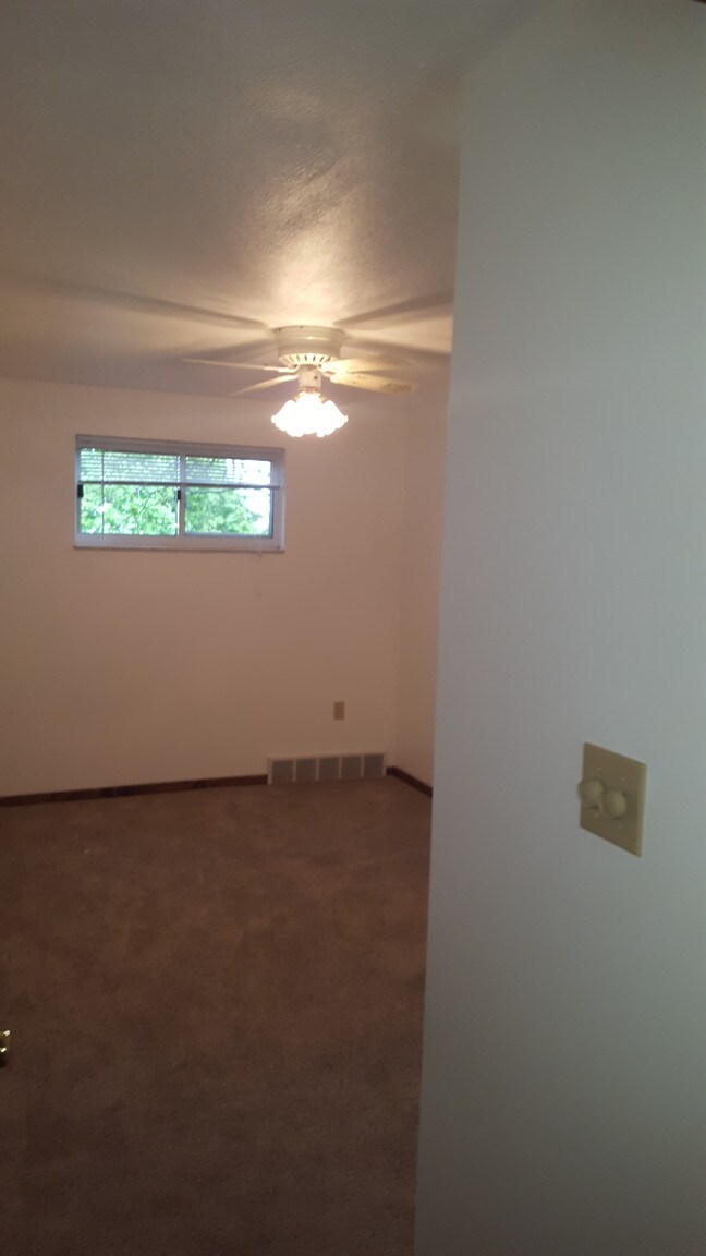 Bedroom 1 - 3111 Northview St