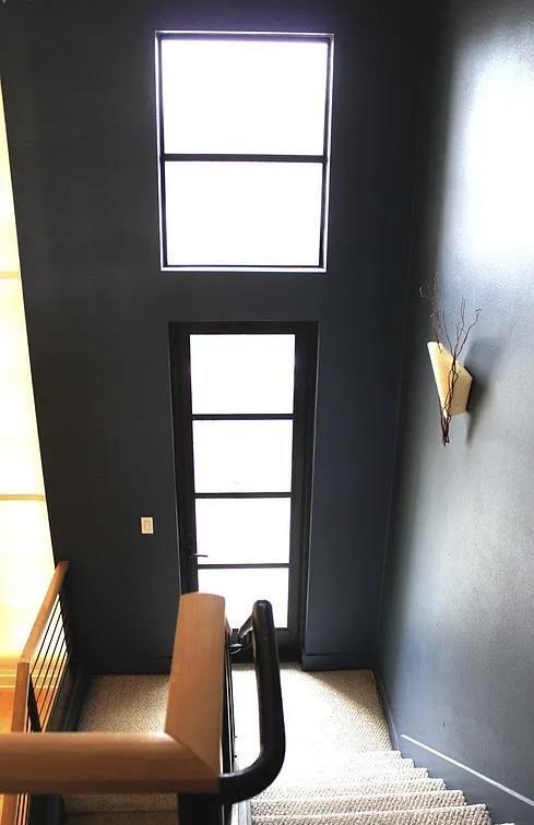 Building Photo - 350 E Mission St