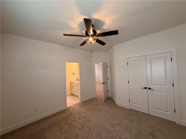 Building Photo - 1230 Fierce Ln
