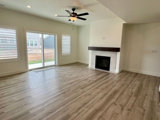 Building Photo - HUGE NEW HOUSE FOR RENT NEAR HILL AFB