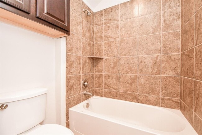 Building Photo - 24210 Madrid Hill Ln