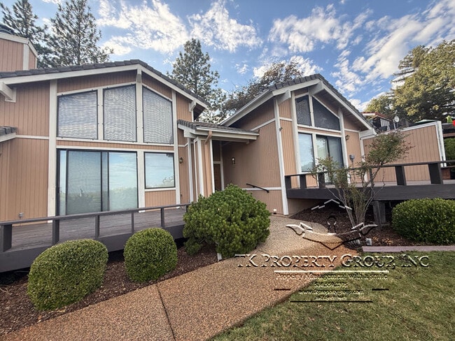 Building Photo - 17574 Patricia Way