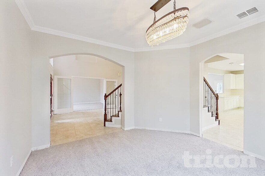 Building Photo - 5813 Norfolk Ln