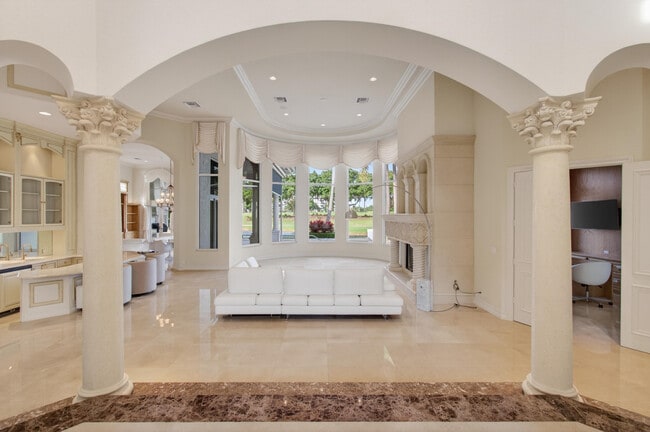 Building Photo - 331 Mizner Lake Estates Dr