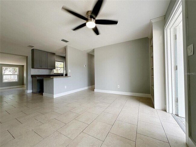 Building Photo - 2404 Florida Blvd