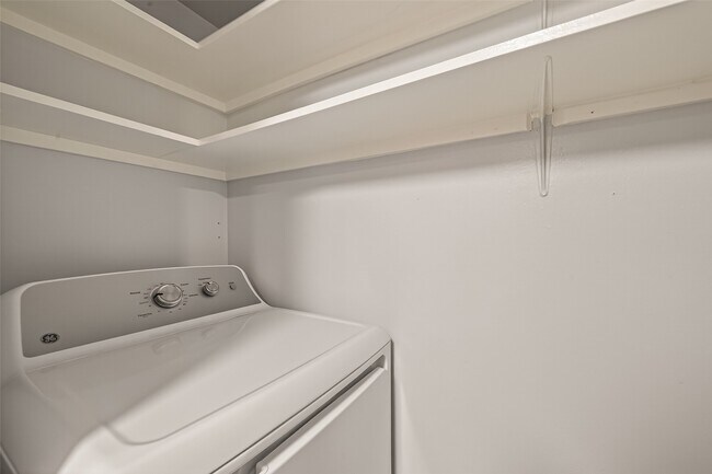 Building Photo - 3525 Sage Rd