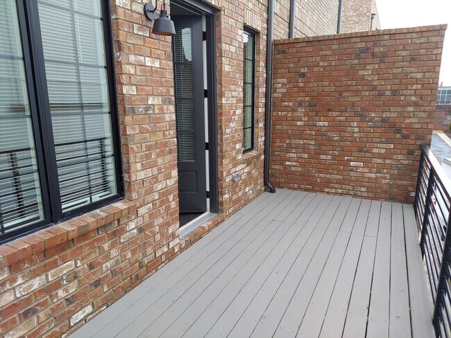 Building Photo - New Construction Executive Rental Availabl...