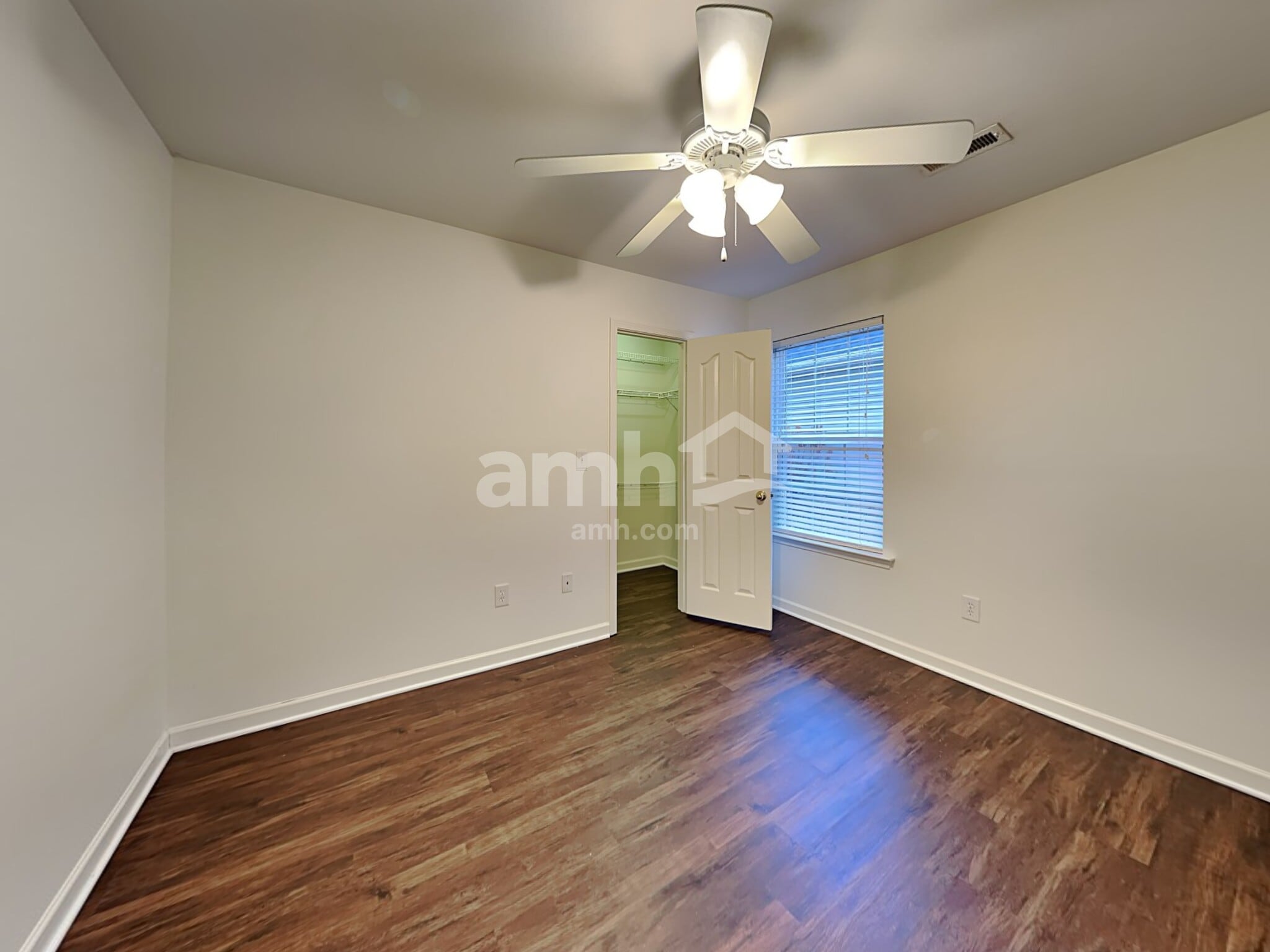 Building Photo - 16 Slow Creek Dr