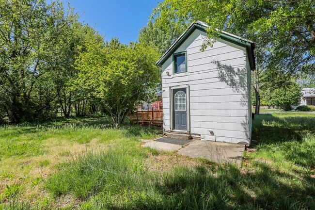 Building Photo - 3963 Oakleys Ln