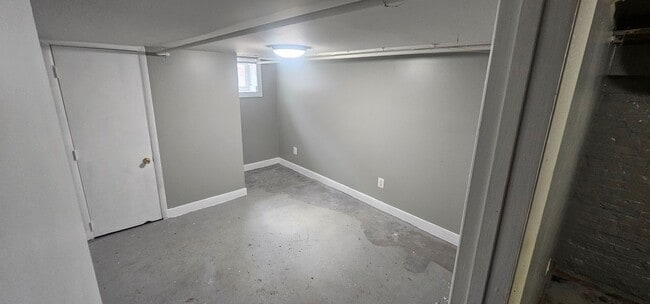 Building Photo - **COMING SOON** Desirable East Baltimore, Reasonably- Priced Town Home For Rent!