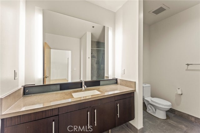 Building Photo - 1100 S Hope St