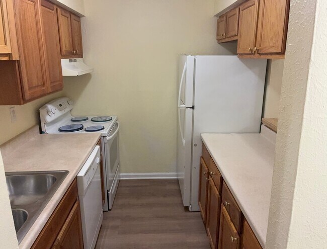 Building Photo - 2317 Giuffrias Ave