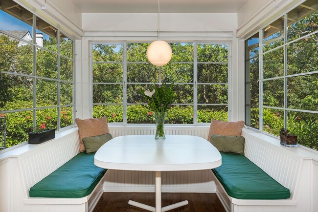 Building Photo - Located in the MUS - Serene El Bosque Home...