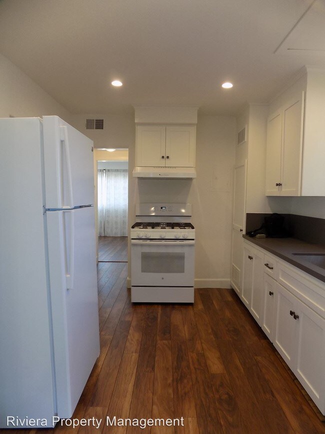 Building Photo - 6675-6677 Electric Ave