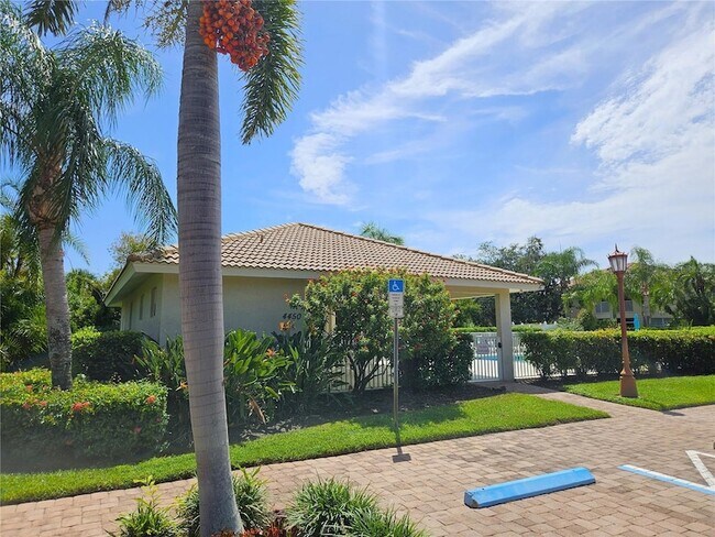 Building Photo - 4332 Nizza Ct