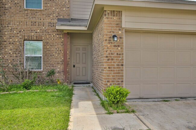 Building Photo - 2209 Onyx Ct