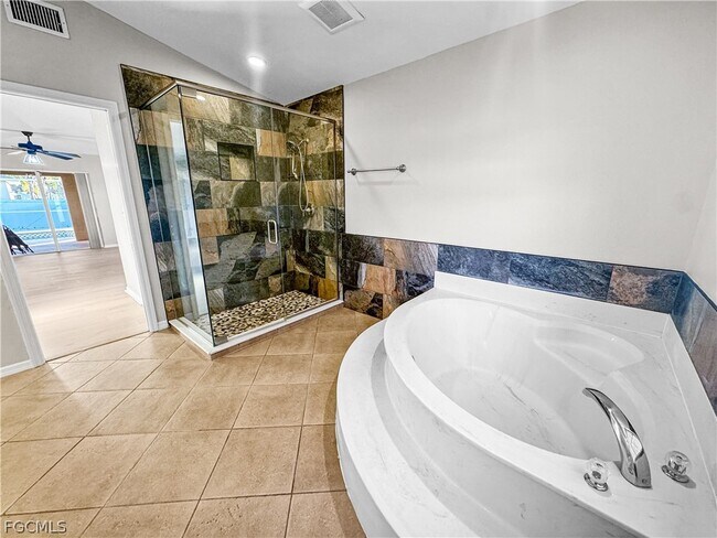 Building Photo - 326 SW 29th St