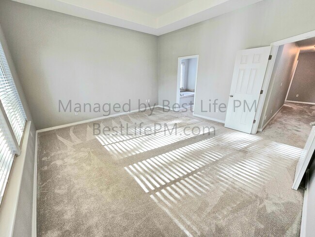 Building Photo - 11040 SE William Otty Rd